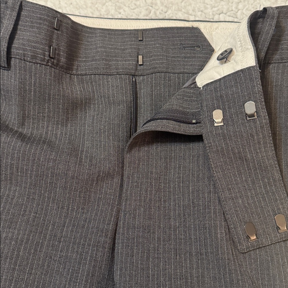 Banana Republic Women’s Gray Pinstripe Suit - Picture 7 of 12